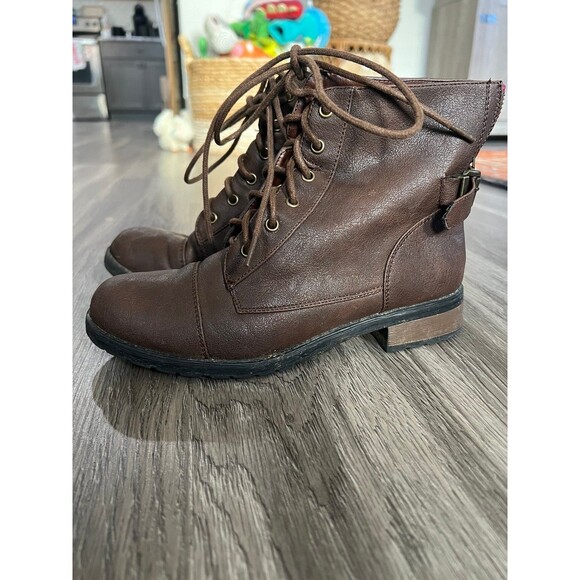 Brown Ankle Boots Fashion Fall size 5.5 like new - Picture 2 of 6